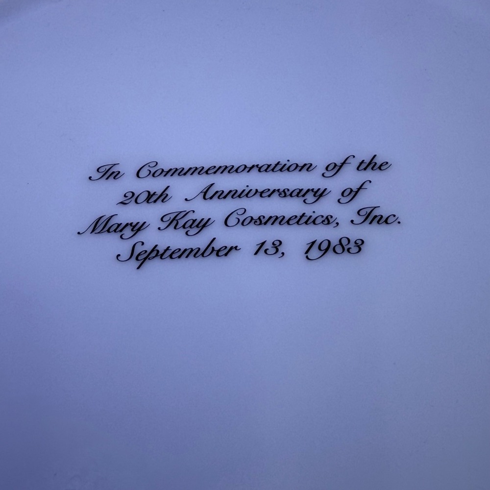 Vintage Mary Kay Ash 20th Anniversary Commemorative Plate 1983 Pink Gold Trim - Picture 4 of 4